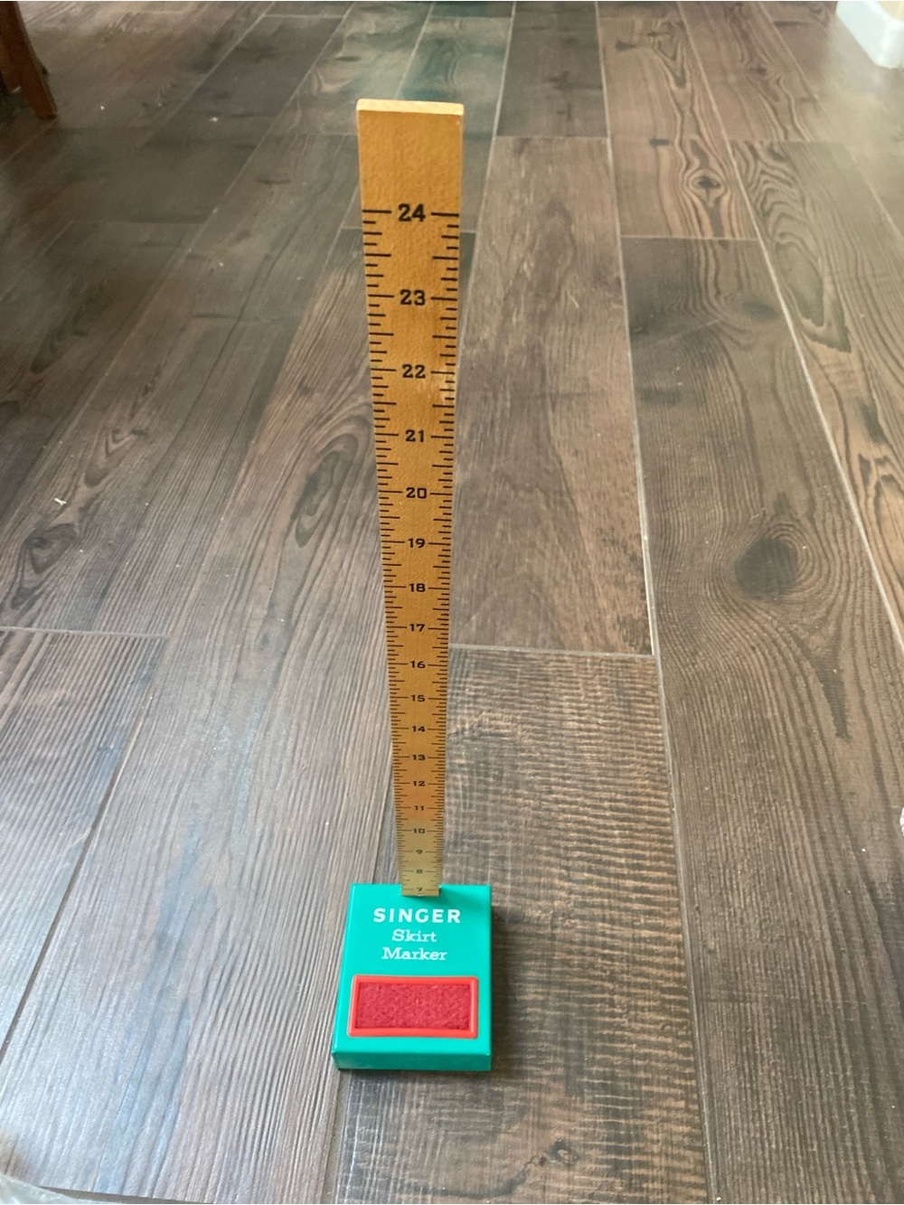 Singer Skirt Marker